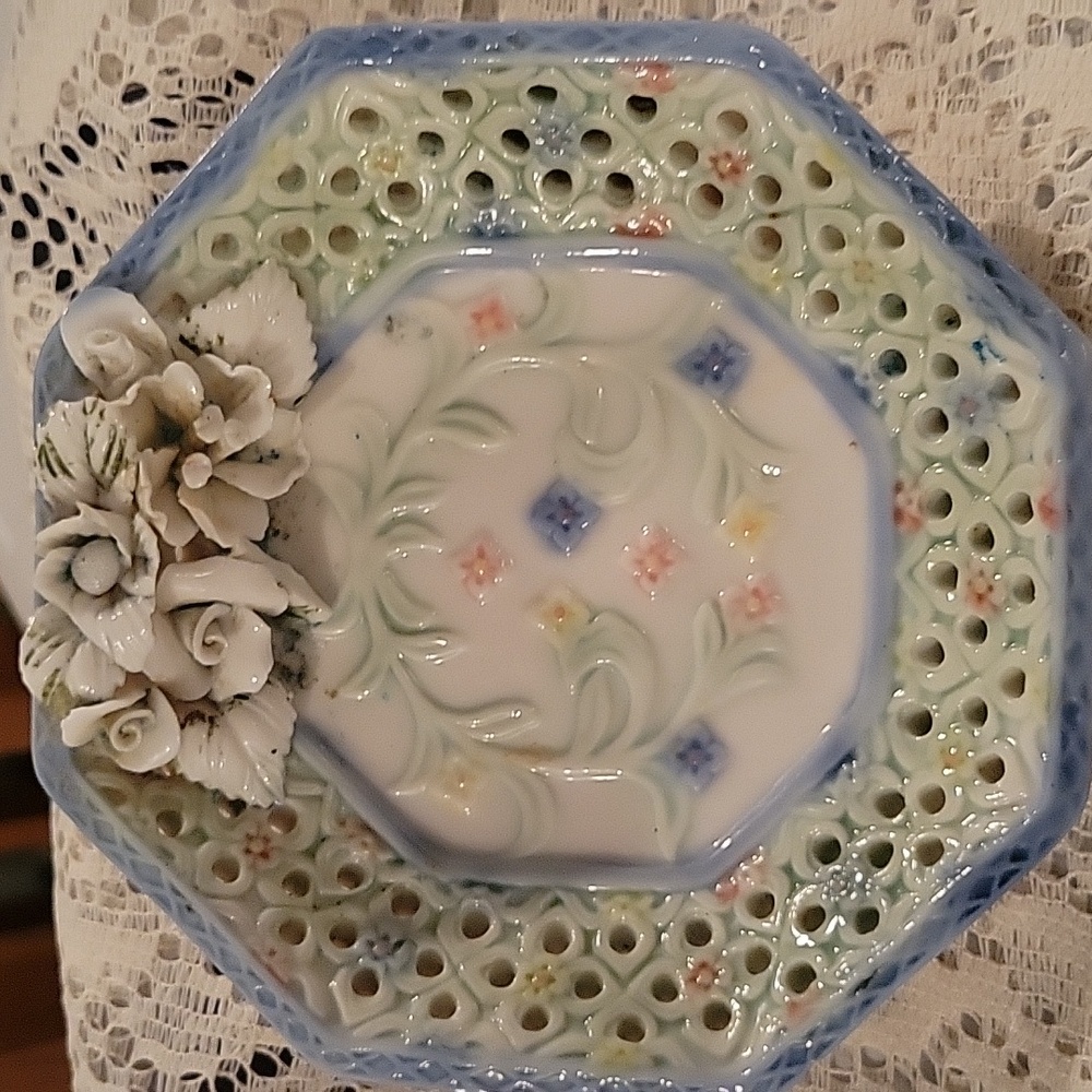 Porcelain Dish (Octagon)